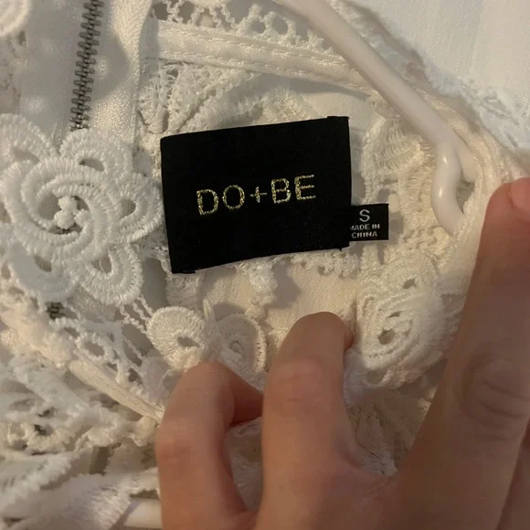 Beautiful DO+BE white Lace dress - Picture 2 of 4